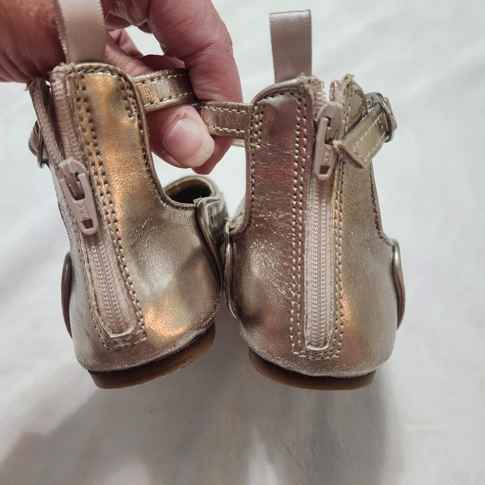 Gap Kids Size 12 Gold Flat Dress Shoes - Picture 6 of 7